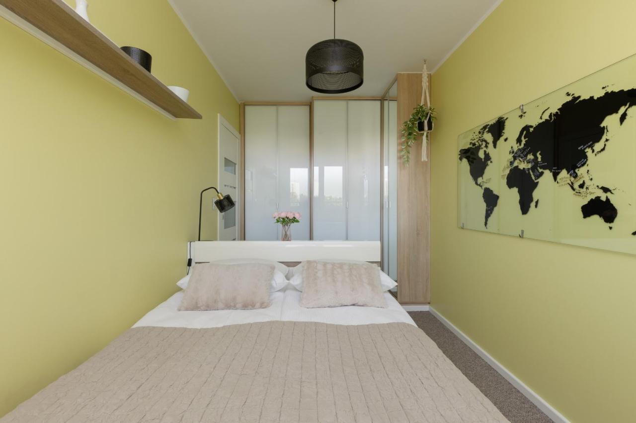 Metro Wilanowska Apartment With Parking By Noclegi Renters Варшава Екстер'єр фото